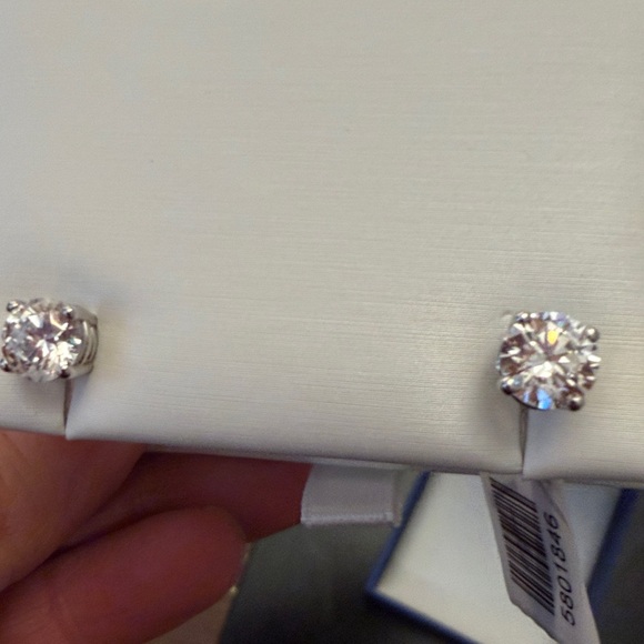 Agape Diamonds lab created 2 ct diamond stud earrings - Picture 3 of 12